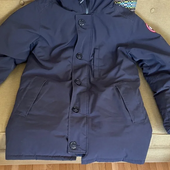 Canada Goose Jasper Navy Parka with Authentic Coyote Fur Trim - Picture 6 of 14